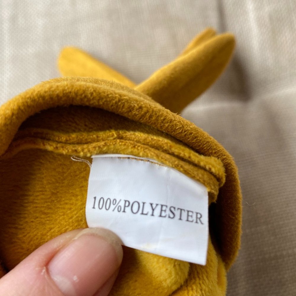 Mustard yellow gloves